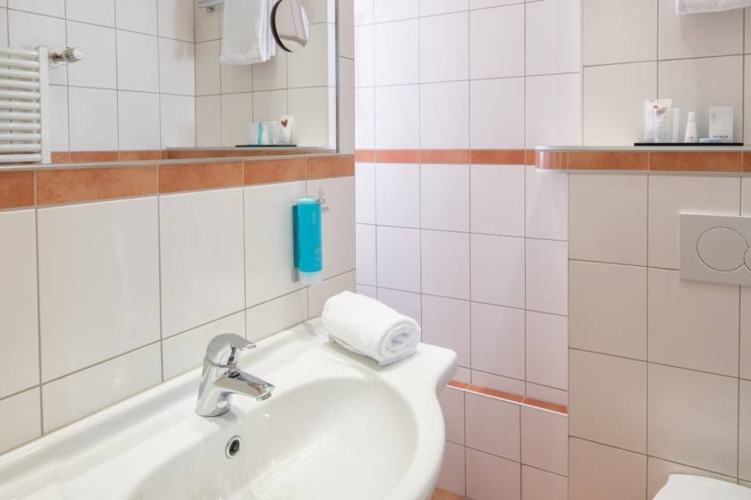 Standard Doppelzimmer Bad