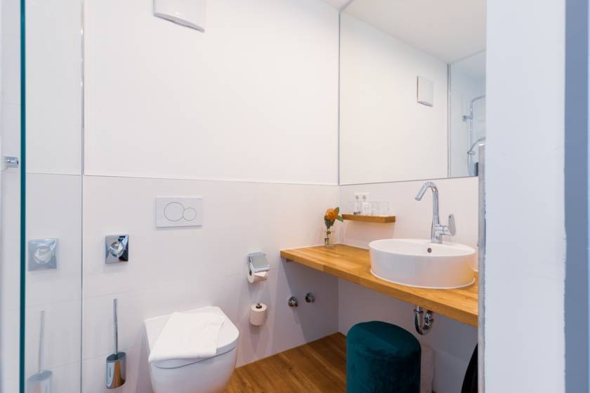 MUC00020150560574189