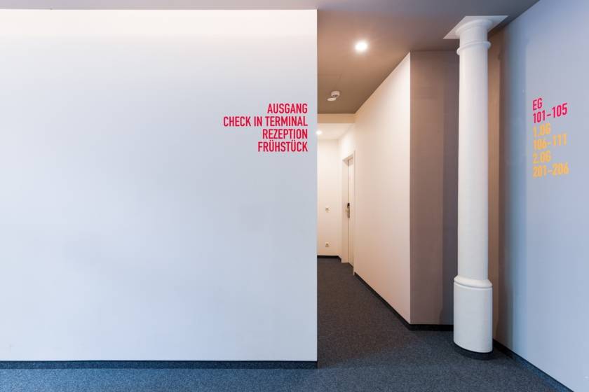 MUC00020150560574696