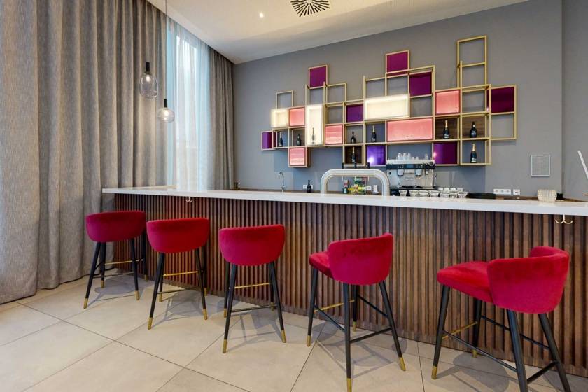 MUC00020150959875556