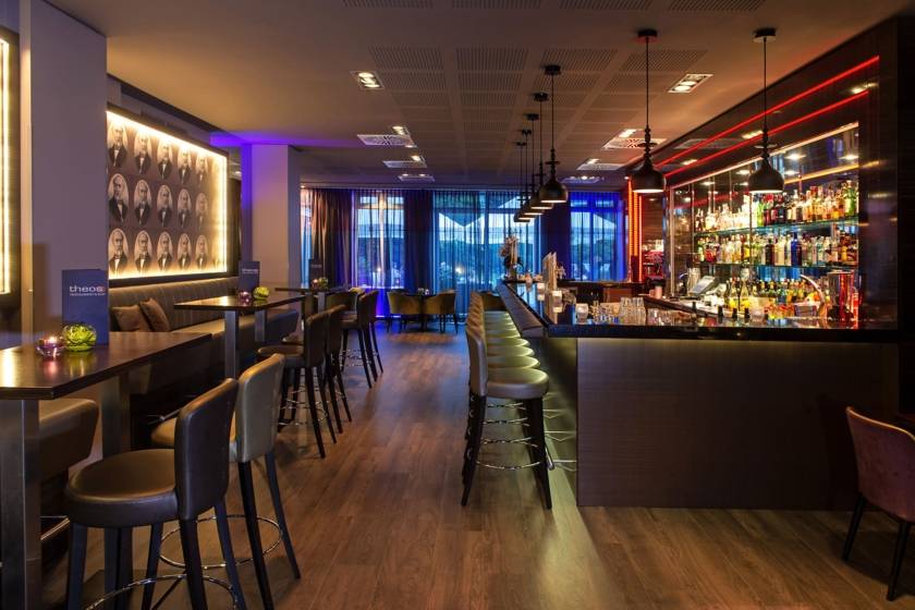 THEOS Lounge & Bar