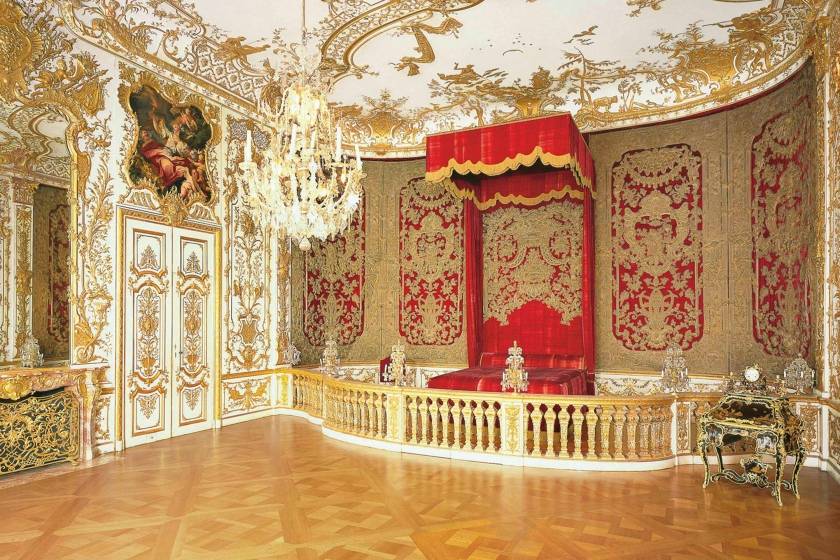 Residenz München_Parade Schlafzimmer_Foto Maria Scherf u Ulrich Pfeuffer_DE000079-2.jpg