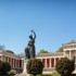 Das Wahrzeichen der Theresienwiese: Die anmutige Bavaria-Statue mit der Ruhmeshalle