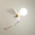 Ingo Maurers lebenslange Liebe zur Glühbirne verlieh manchem Lämpchen Flügel. Eine der beliebtesten Leuchten von Ingo Maurer ist das „Luccelino“.