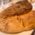 Montags wird das Brot im süditalienischen Matera gebacken, zwei Tage später hat Dallmayr es schon im Laden.