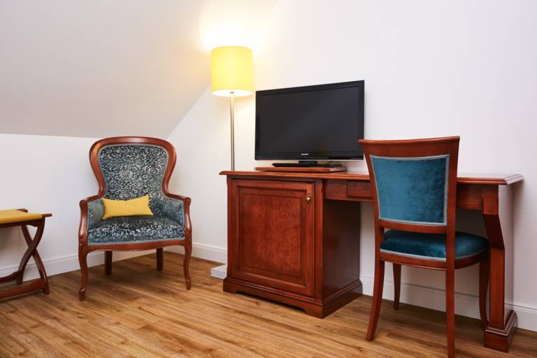 Standard single room