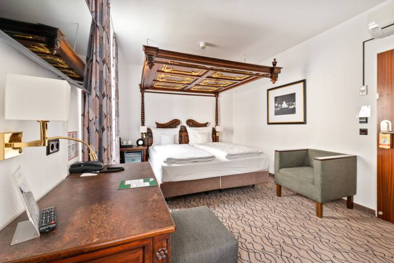 Club Doppelzimmer mit Blick auf den Innenhof