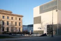 Unterschiedliche Hausfassaden in der Abendsonne in M&uuml;nchen.