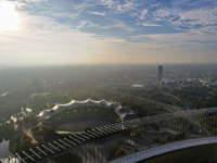 Blick vom Olympiaturm auf den Olympiapark in M&uuml;nchen.