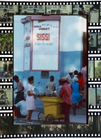 Die Ausstellung "Out of Focus" im Lenbachhaus ist eine kollaborative Auseinandersetzung mit den in Haiti entstandenen Fotografien von Leonore Mau.