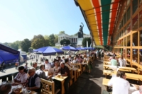 Der Balkon des Sch&uuml;tzen-Festzelts auf dem Oktoberfest in M&uuml;nchen.