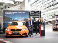 Sportlicher Meetingtag in der BMW-Welt.