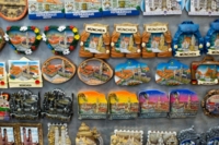 Magnets in a souvenir shops in the inner city of Munich. 