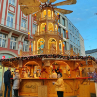 Weihnachtspyramide am Rindermarkt in M&uuml;nchen.