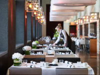 Schwarz & Weiz Restaurant im Sofitel Munich Bayerpost.