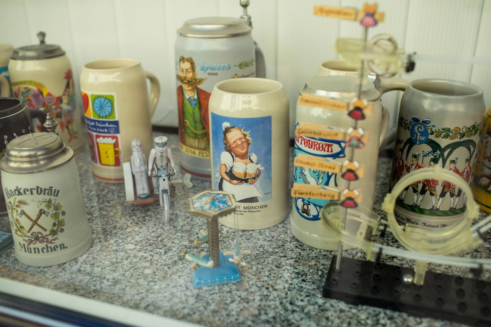 bilder von boazn öffentliche bedürfnisanstalt
