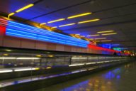 Das Lichtkunstwerk Lightway im Flughafen München