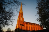 Kirche im Sonnenuntergang in München