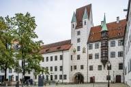 Foto der Außenansicht vom Innenhof des Alten Hofes in München.