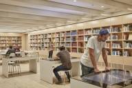 Foto der Bibliothek des NS-Dokumentationszentrums in M&uuml;nchen.