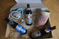 Ein Paket mit verschiedenen Bieren