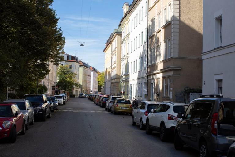 In der Parkstraße im Münchner Westend stehen viele Altbauten