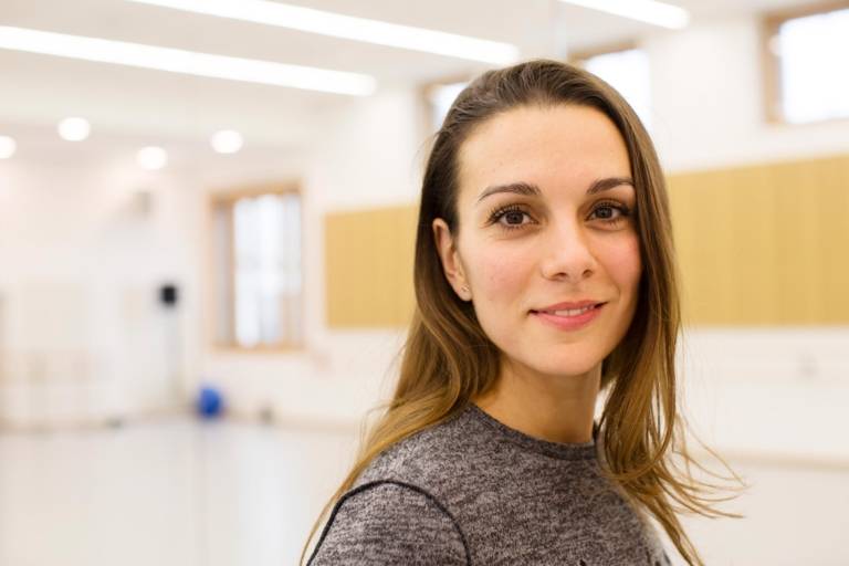 Die Münchner Ballerina Anna Calvo im Portrait.