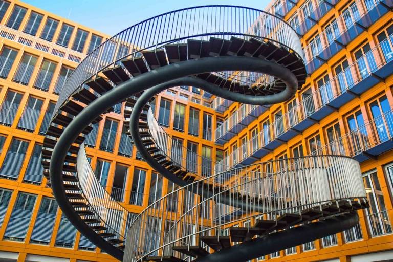 Die Endlose Treppe von Olafur Eliasson in München.